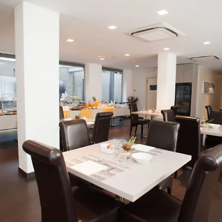 Ferrohotel فندق موديكا