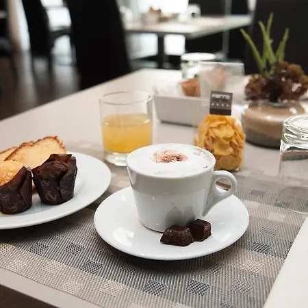 Ferrohotel 4* موديكا